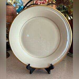 LENOX ETERNAL Gold Trimmed cream Dinner plate .great condition.